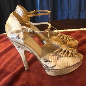 House of Harlow 1960 Laina Snakeskin Heels